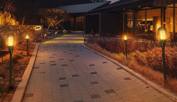 Summer is coming – light up your nights in the garden with solar-powered lights